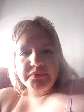 Snapshot of shaynarg chatting on 10-06-25, 08:56 shaynarg online show from 10-06-25, 08:56