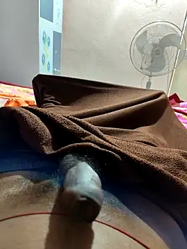 Snapshot of khilkhiladi chatting on 10-28-25, 09:24 khilkhiladi online show from 10-28-25, 09:24