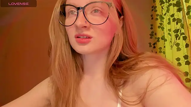 mollytuck online show from 06-30-26, 03:57