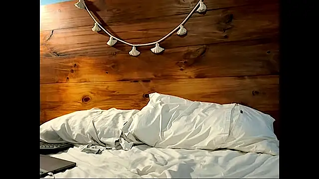 Snapshot of x-sebastian chatting on 01-10-26, 08:32 x-sebastian online show from 01-10-26, 08:32