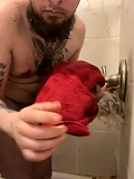 Snapshot of cnasty5621333 chatting on 10-22-25, 05:41 cnasty5621333 online show from 10-22-25, 05:41