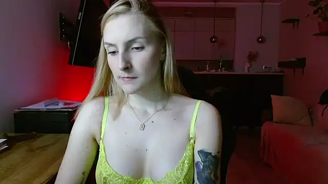 Snapshot of illusorycat chatting on 11-09-25, 02:04 illusorycat online show from 11-09-25, 02:04