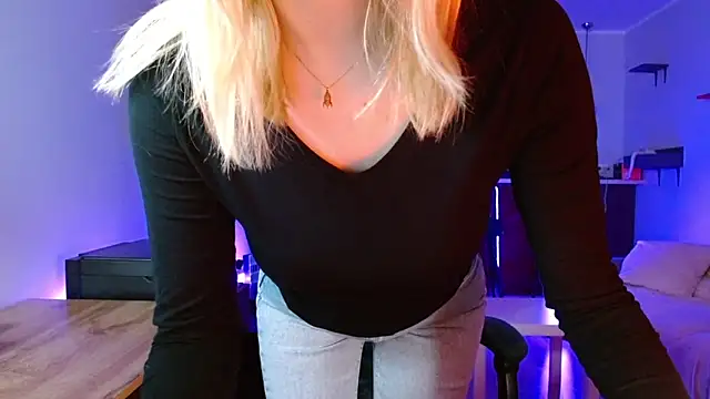 Snapshot of illusorycat chatting on 02-10-26, 03:27 illusorycat online show from 02-10-26, 03:27