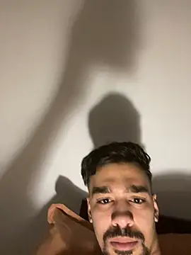 Snapshot of Hermanooooooo chatting on 12-31-24, 10:26 Hermanooooooo online show from 12-31-24, 10:26