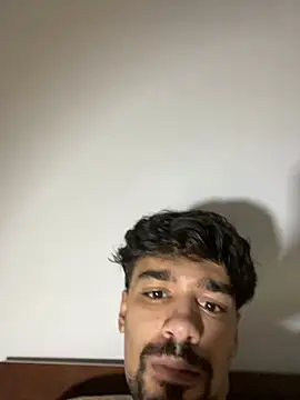 Snapshot of Hermanooooooo chatting on 02-14-26, 06:54 Hermanooooooo online show from 02-14-26, 06:54