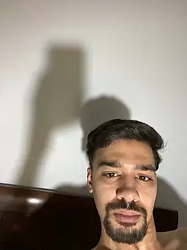 Snapshot of Hermanooooooo chatting on 03-08-26, 11:25 Hermanooooooo online show from 03-08-26, 11:25