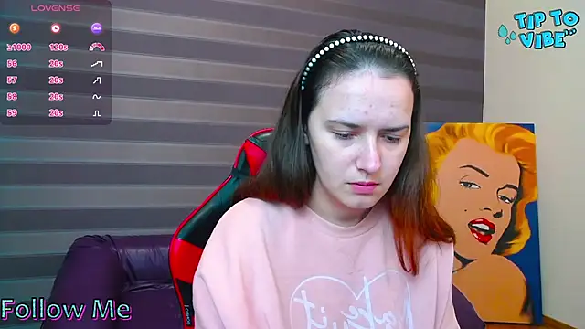 iris nikhols online show from 10-08-25, 01:58