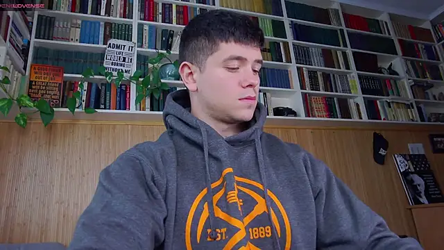 Snapshot of Arilas_ chatting on 09-26-25, 07:01 Arilas online show from 09-26-25, 07:01