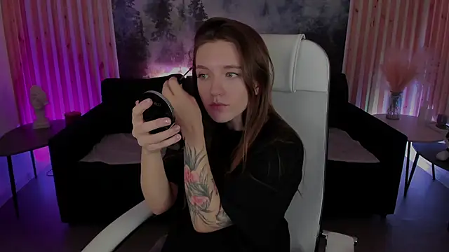 JennyDens online show from 02-26-25, 02:37