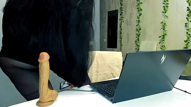 Snapshot of WorshipLilit chatting on 02-28-26, 07:48 WorshipLilit online show from 02-28-26, 07:48