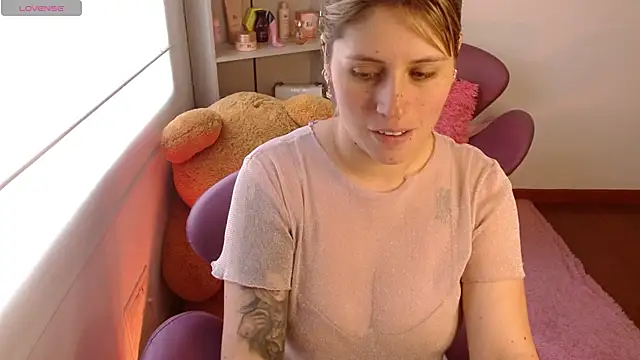 Snapshot of thamarajane chatting on 01-23-25, 07:07 thamarajane online show from 01-23-25, 07:07