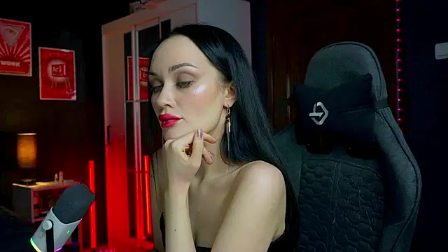 QueenAliss online show from 01-08-26, 10:17