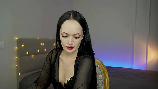 QueenAliss online show from 07-05-26, 01:18