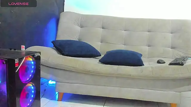 Snapshot of electraaxx chatting on 10-21-25, 04:02 electraaxx online show from 10-21-25, 04:02