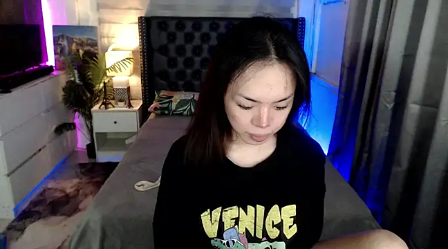 SweetCheska19 online show from 02-09-25, 03:53