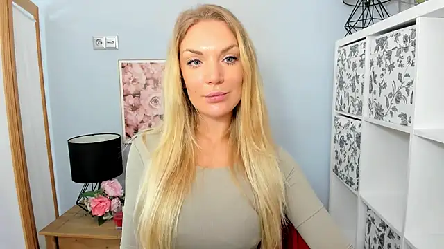 Snapshot of AulloraHoney chatting on 01-27-25, 06:41 AulloraHoney online show from 01-27-25, 06:41