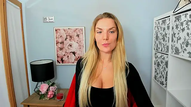 Snapshot of AulloraHoney chatting on 02-14-25, 06:40 AulloraHoney online show from 02-14-25, 06:40