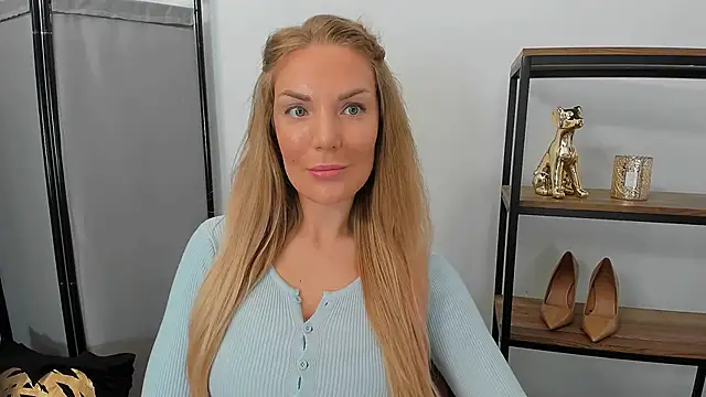 AulloraHoney online show from 06-16-26, 05:21