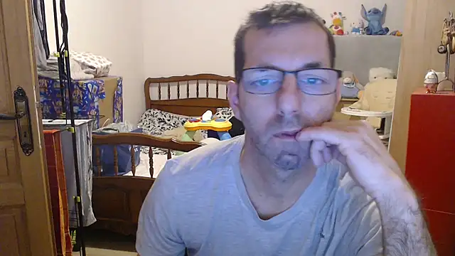 steph19x5 online show from 12-17-25, 06:52