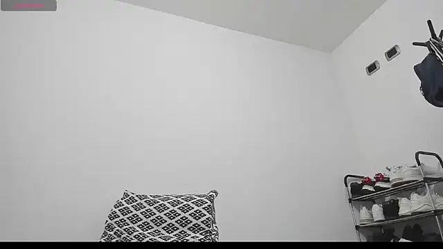 Snapshot of perla_jeff chatting on 10-16-25, 11:11 perla jeff online show from 10-16-25, 11:11