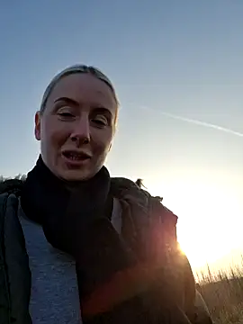 CutieEmy online show from 03-09-25, 04:33