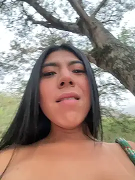 Snapshot of VictoriaVX chatting on 02-05-25, 11:23 VictoriaVX online show from 02-05-25, 11:23