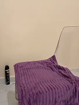 Emy-sexy online show from 04-28-26, 02:27