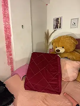 Snapshot of karinacortes chatting on 06-10-26, 04:06 karinacortes online show from 06-10-26, 04:06