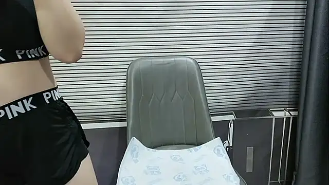 pelue online show from 09-25-25, 01:42