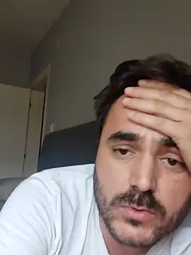 Snapshot of Consensustr chatting on 10-25-25, 06:54 Consensustr online show from 10-25-25, 06:54