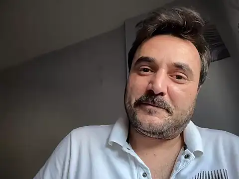 Snapshot of Consensustr chatting on 03-25-26, 12:11 Consensustr online show from 03-25-26, 12:11