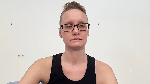 Snapshot of LeahWilde chatting on 02-21-25, 06:48 LeahWilde online show from 02-21-25, 06:48