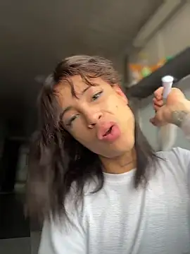 stormytt  online show from 11-10-25, 06:18