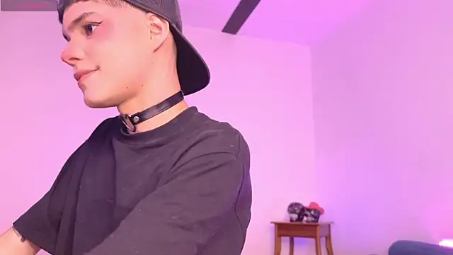 Varya Ferreira online show from 03-04-25, 07:19