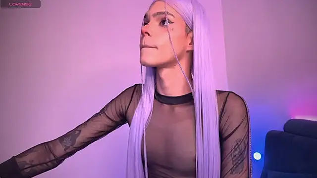 Varya Ferreira online show from 03-21-25, 01:56