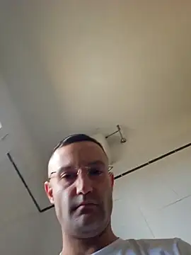 Snapshot of enricso chatting on 04-03-26, 01:20 enricso online show from 04-03-26, 01:20