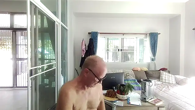 Snapshot of 58klaus chatting on 12-14-25, 04:51 58klaus online show from 12-14-25, 04:51