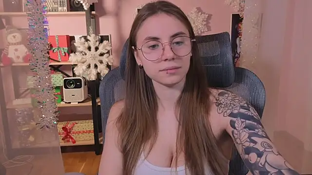  AnnaStark  online show from 12-13-25, 08:04