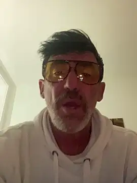 Snapshot of maxximere chatting on 03-14-26, 10:59 maxximere online show from 03-14-26, 10:59