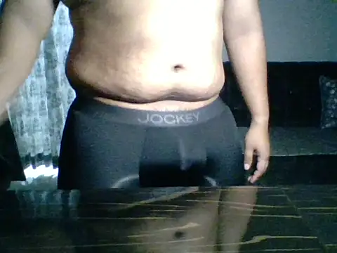 Snapshot of Wildguycums chatting on 11-01-25, 04:42 Wildguycums online show from 11-01-25, 04:42