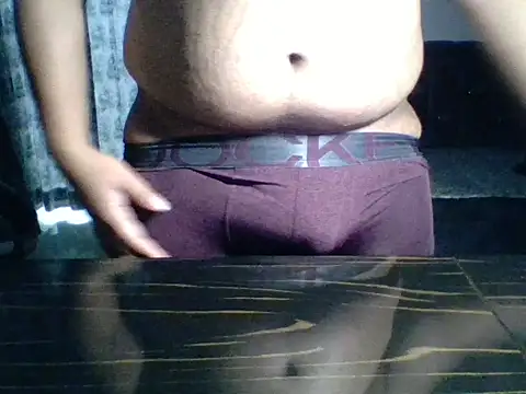 Snapshot of Wildguycums chatting on 11-04-25, 05:56 Wildguycums online show from 11-04-25, 05:56