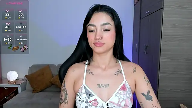 Snapshot of Lizzie_corner_v chatting on 01-15-26, 01:59 Lizzie corner v online show from 01-15-26, 01:59