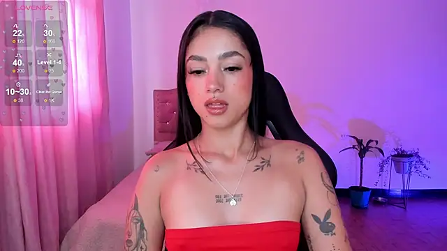 Lizzie corner v online show from 04-21-26, 03:07