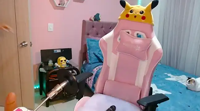 Luna Paris  online show from 12-17-24, 12:12