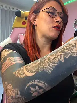 Luna Paris  online show from 01-02-25, 02:33