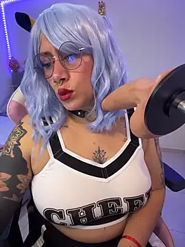 Luna Paris  online show from 02-25-26, 09:46