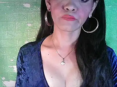 Rosebaumgardner1234 online show from 02-18-25, 03:54