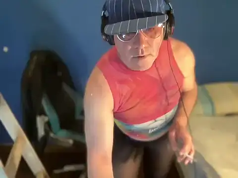 Snapshot of Fabrissi chatting on 01-03-25, 03:55 Fabrissi online show from 01-03-25, 03:55