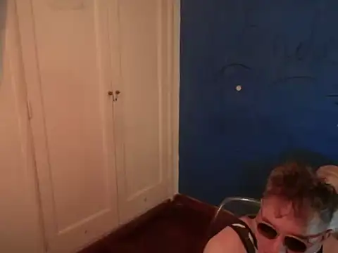 Snapshot of Fabrissi chatting on 03-24-26, 10:37 Fabrissi online show from 03-24-26, 10:37