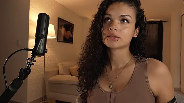 GiaFaaris online show from 10-24-25, 03:08